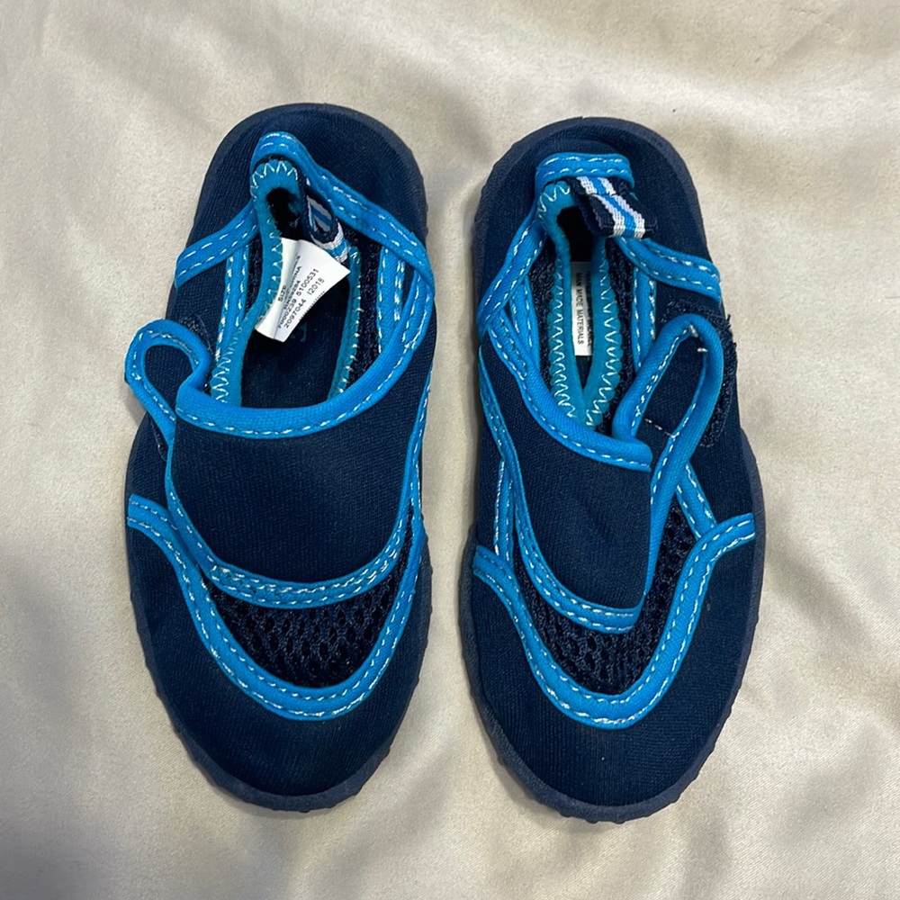 Water shoes